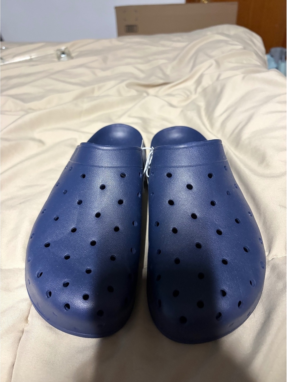 Old navy slip ones size 8